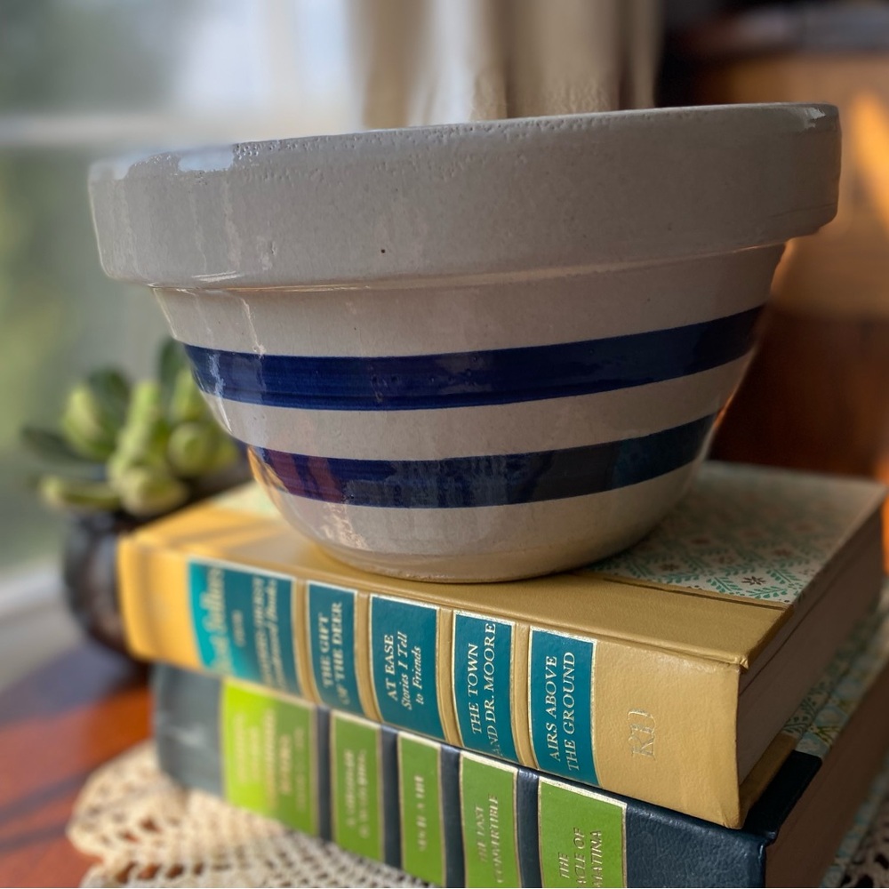 Vintage RRP Roseville Ohio Beige Blue Band 8”x5.5” Stoneware Mixing Bowl